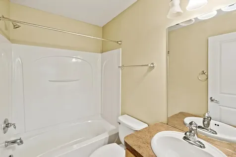 899 Ledgestone Drive Mahtomedi MN 55115
