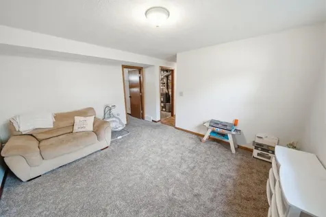 2056 44th Street NW Rochester MN 55901
