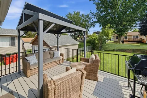 2056 44th Street NW Rochester MN 55901
