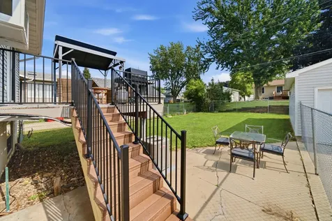 2056 44th Street NW Rochester MN 55901