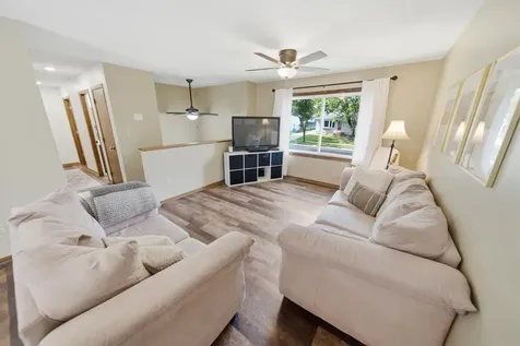 2056 44th Street NW Rochester MN 55901