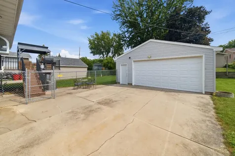 2056 44th Street NW Rochester MN 55901