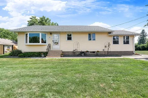 305 Le Sueur Avenue Eagle Lake MN 56024