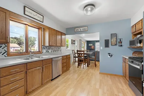 305 Le Sueur Avenue Eagle Lake MN 56024