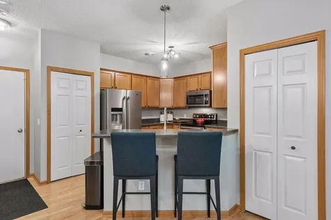 11025 Oak Grove Circle Woodbury MN 55129