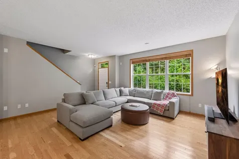 11025 Oak Grove Circle Woodbury MN 55129