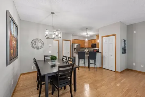 11025 Oak Grove Circle Woodbury MN 55129