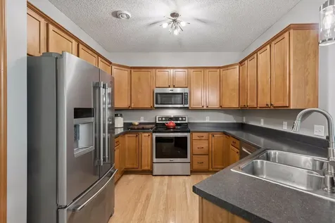 11025 Oak Grove Circle Woodbury MN 55129