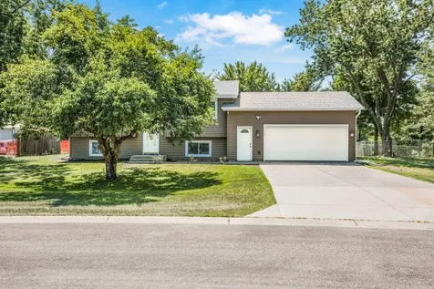 1808 W River Street Monticello MN 55362