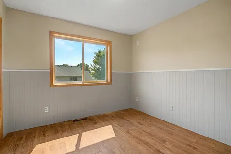 2215 Hulett Avenue Faribault MN 55021