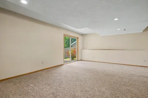 2215 Hulett Avenue Faribault MN 55021