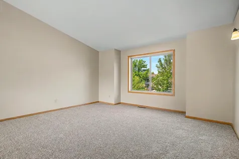 2215 Hulett Avenue Faribault MN 55021