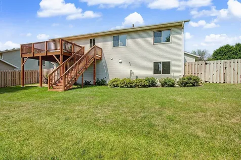 2215 Hulett Avenue Faribault MN 55021