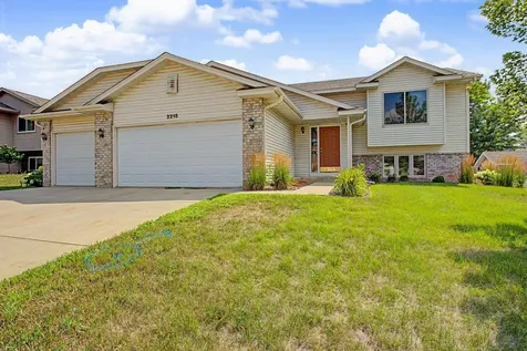 2215 Hulett Avenue Faribault MN 55021