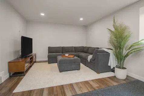 2912 Chowen Avenue S Minneapolis MN 55416