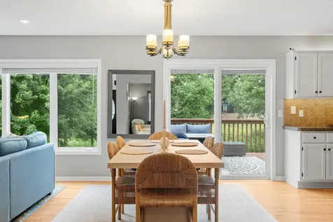 2213 Emerald Lane Saint Paul MN 55119