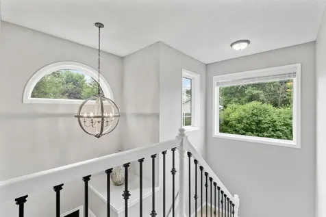 2213 Emerald Lane Saint Paul MN 55119