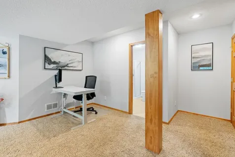 2213 Emerald Lane Saint Paul MN 55119
