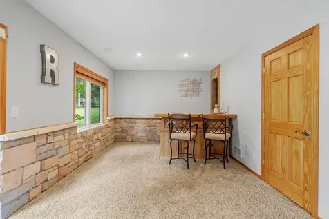 2213 Emerald Lane Saint Paul MN 55119