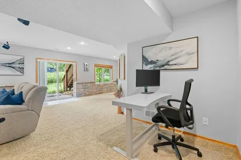2213 Emerald Lane Saint Paul MN 55119