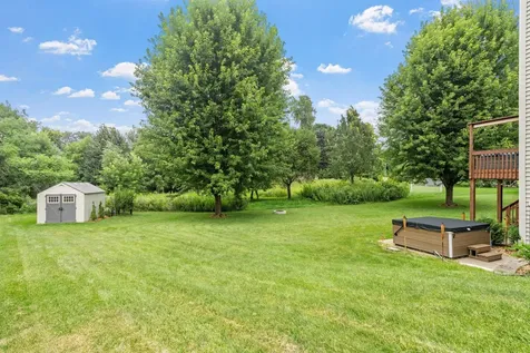 2213 Emerald Lane Saint Paul MN 55119