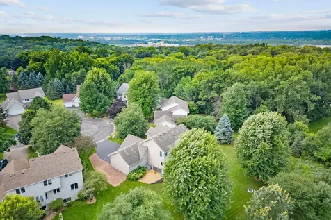 2213 Emerald Lane Saint Paul MN 55119