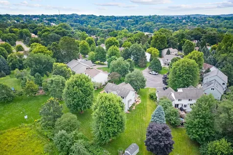 2213 Emerald Lane Saint Paul MN 55119