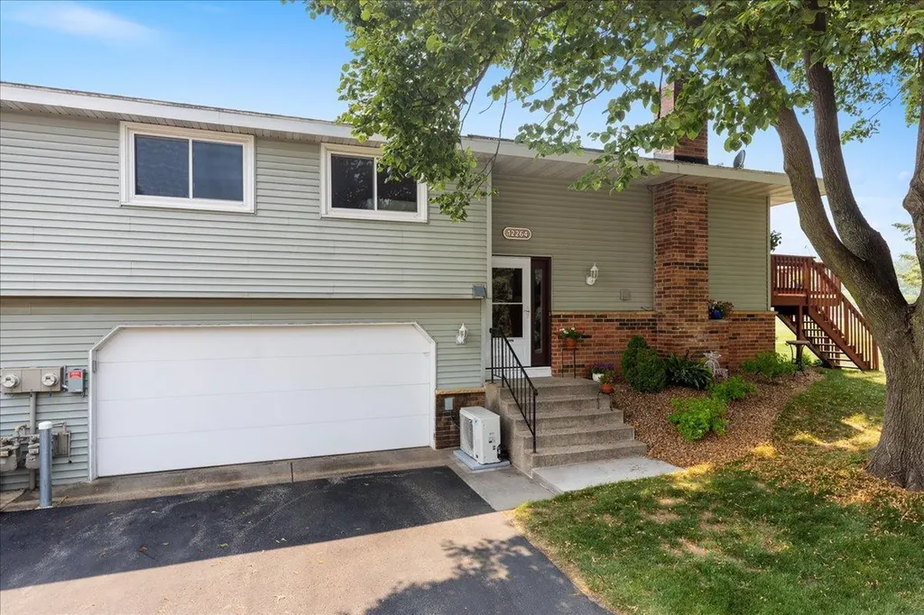 12264 17th Avenue S Burnsville MN 55337