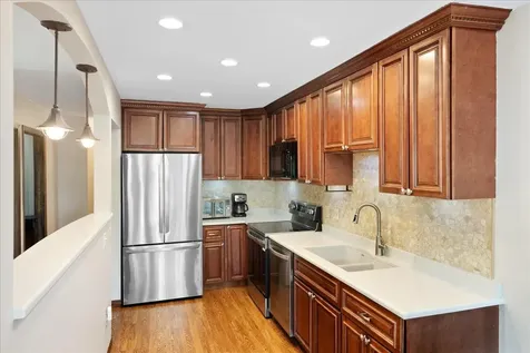 12264 17th Avenue S Burnsville MN 55337