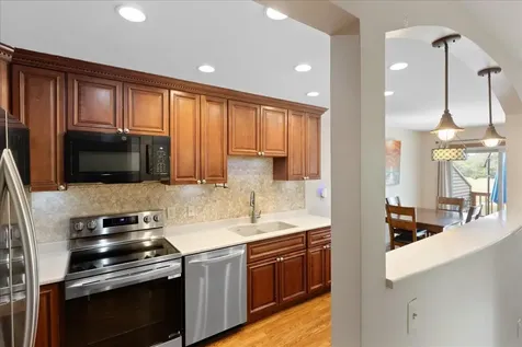 12264 17th Avenue S Burnsville MN 55337