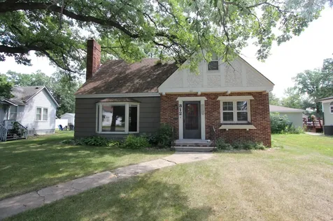 312 Kendall Avenue N Thief River Falls MN 56701