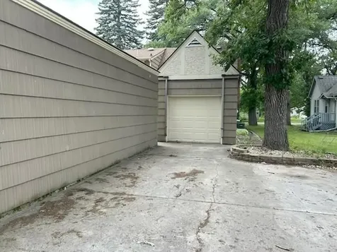 312 Kendall Avenue N Thief River Falls MN 56701