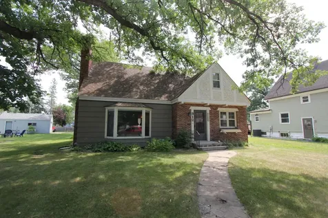 312 Kendall Avenue N Thief River Falls MN 56701