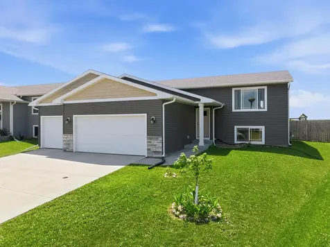 59 Southfork Place SE Kasson MN 55944