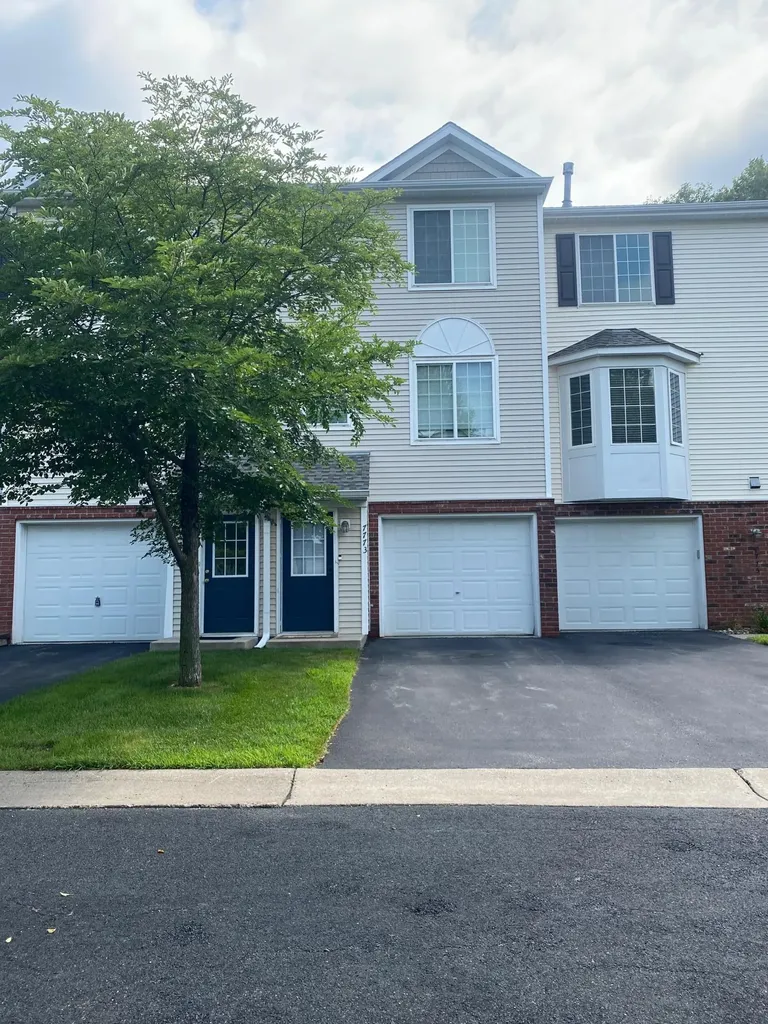 7773 Village Street Chanhassen MN 55317