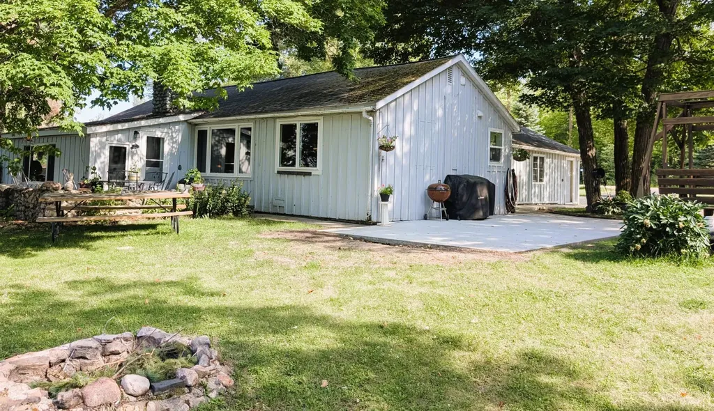 20065 Buckhorn Road NE Hines MN 56647