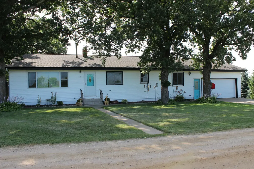 17960 Aaron Heights NW Evansville MN 56326