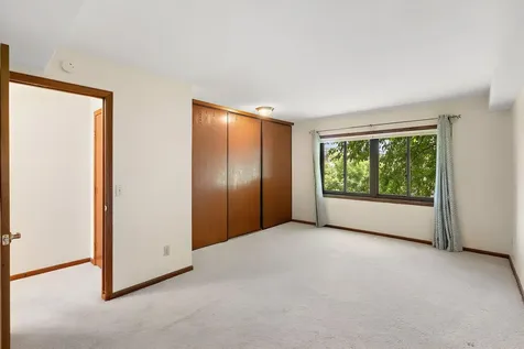 7051 Robinwood Trail Woodbury MN 55125