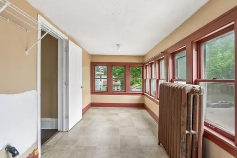 958 26th Avenue NE Minneapolis MN 55418