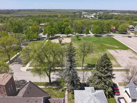 112 N 4th Street Montevideo MN 56265