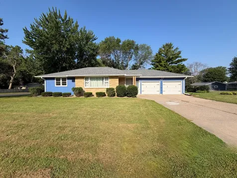 506 1st Avenue SE New Prague MN 56071