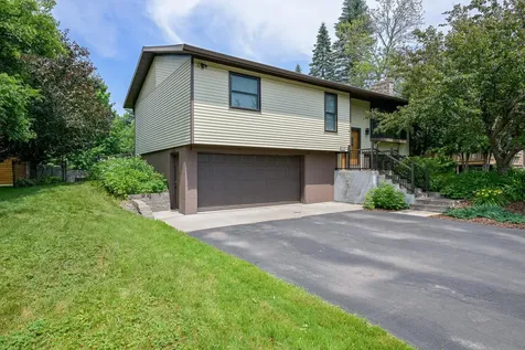 233 Sitka Street Duluth MN 55811