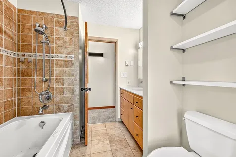 233 Sitka Street Duluth MN 55811