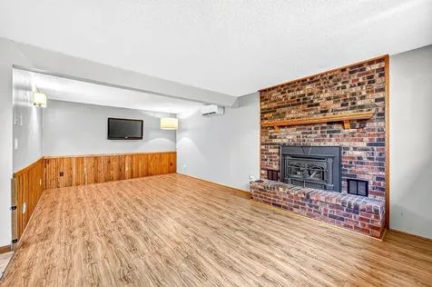 233 Sitka Street Duluth MN 55811