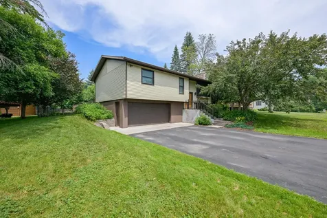 233 Sitka Street Duluth MN 55811