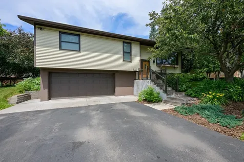 233 Sitka Street Duluth MN 55811