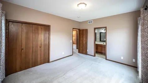 29154 Cynthia Path Randolph MN 55065