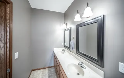 29154 Cynthia Path Randolph MN 55065