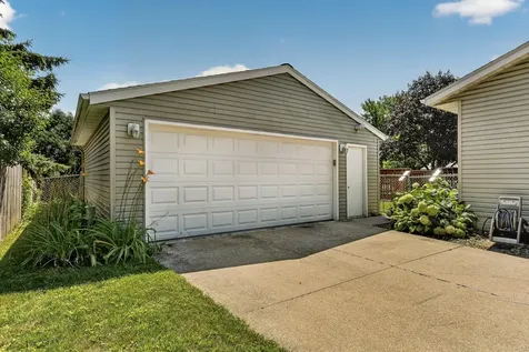 792 41st Avenue NW Rochester MN 55901