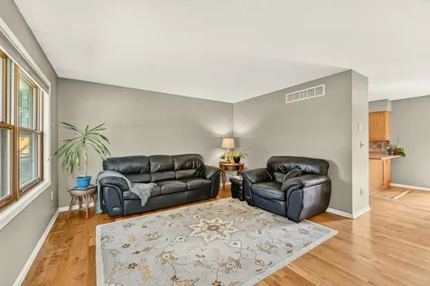 792 41st Avenue NW Rochester MN 55901